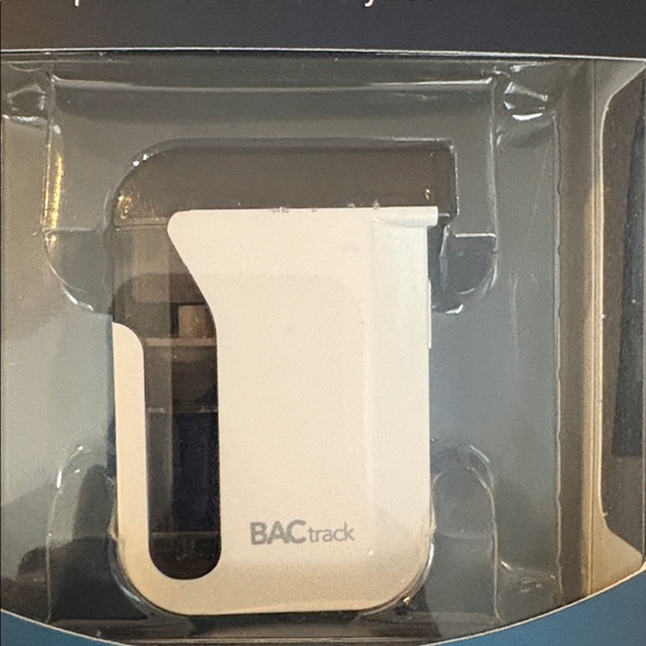 New—-BACtrack Smartphone Breathalyzer - White -New never used- - Picture 2 of 5